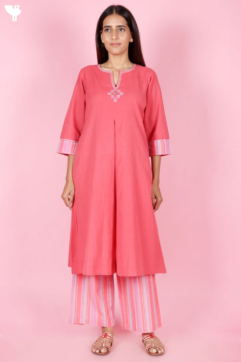 Khaadi Cotton Kurta And Pant Set With Appliqué